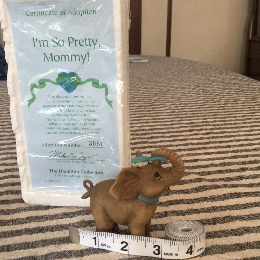 1997 Hamilton Collection -  Authentic - Elephants